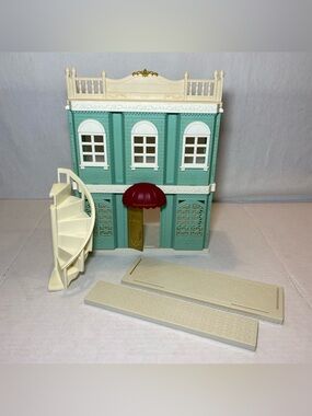Calico Critters Sylvanian Families Town Series Delicious Restaurant Playset Acc